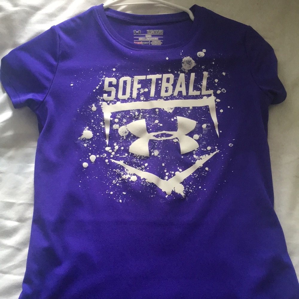 Girls under armour shirt